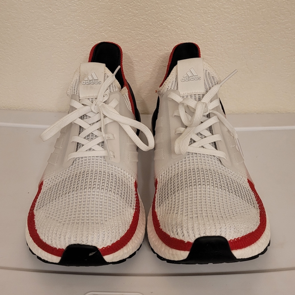 (USED) WORN ONCE, MEN'S ULTRABOOST 19